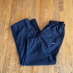Mens NWOT Nike Dri-fit nylon joggers. Size M